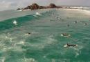 Une vidéo de surf captée avec un petit hélicoptère radio-commandé  ARDrone Parrot surf